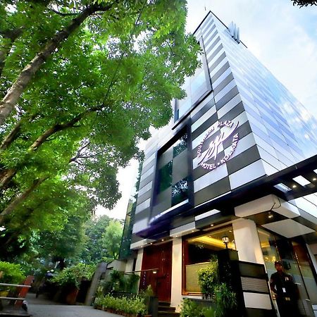 Southern Plaza Kolkata Bagian luar foto
