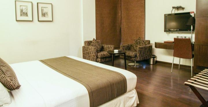 Southern Plaza Kolkata Bagian luar foto