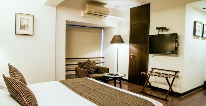Southern Plaza Kolkata Bagian luar foto