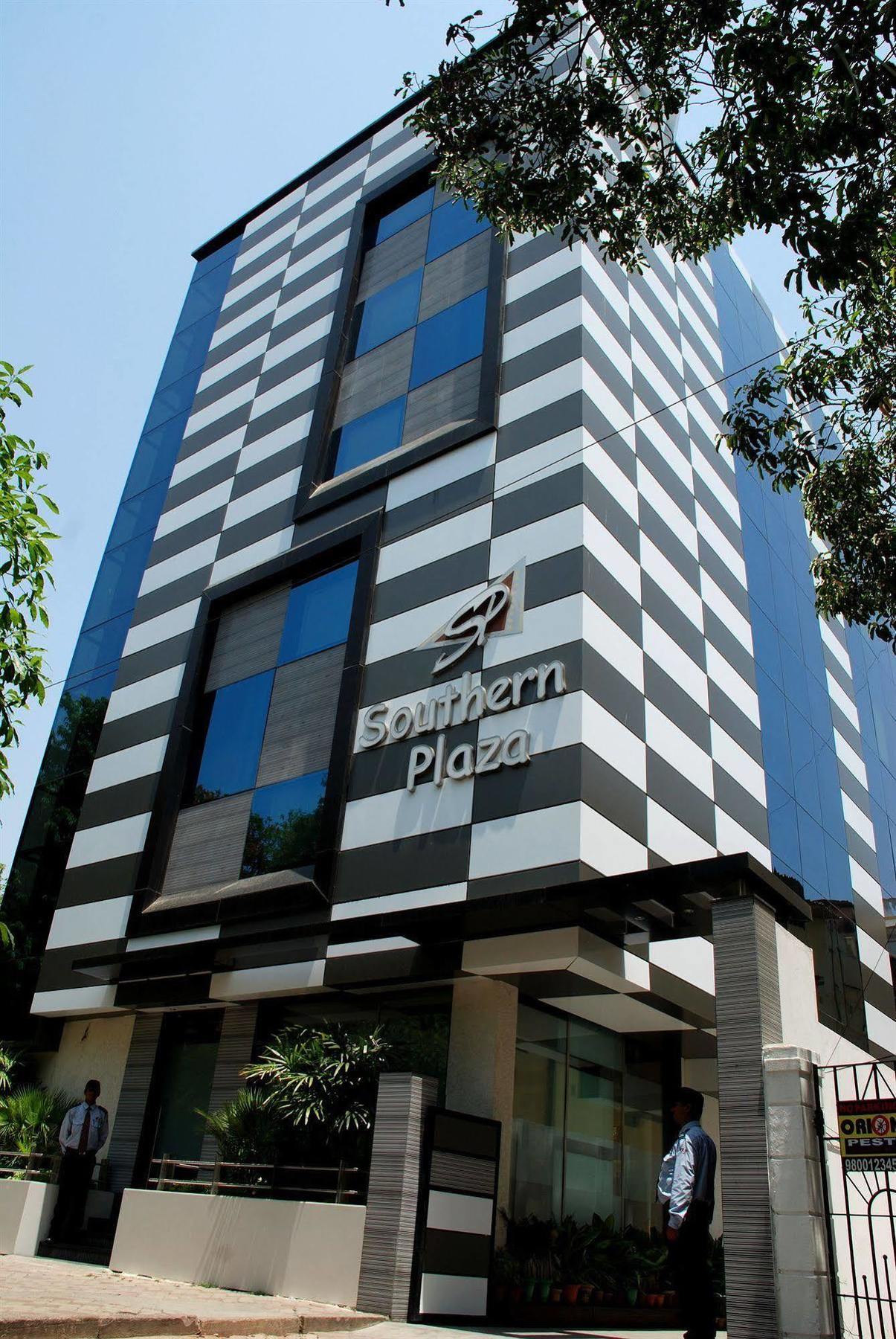 Southern Plaza Kolkata Bagian luar foto