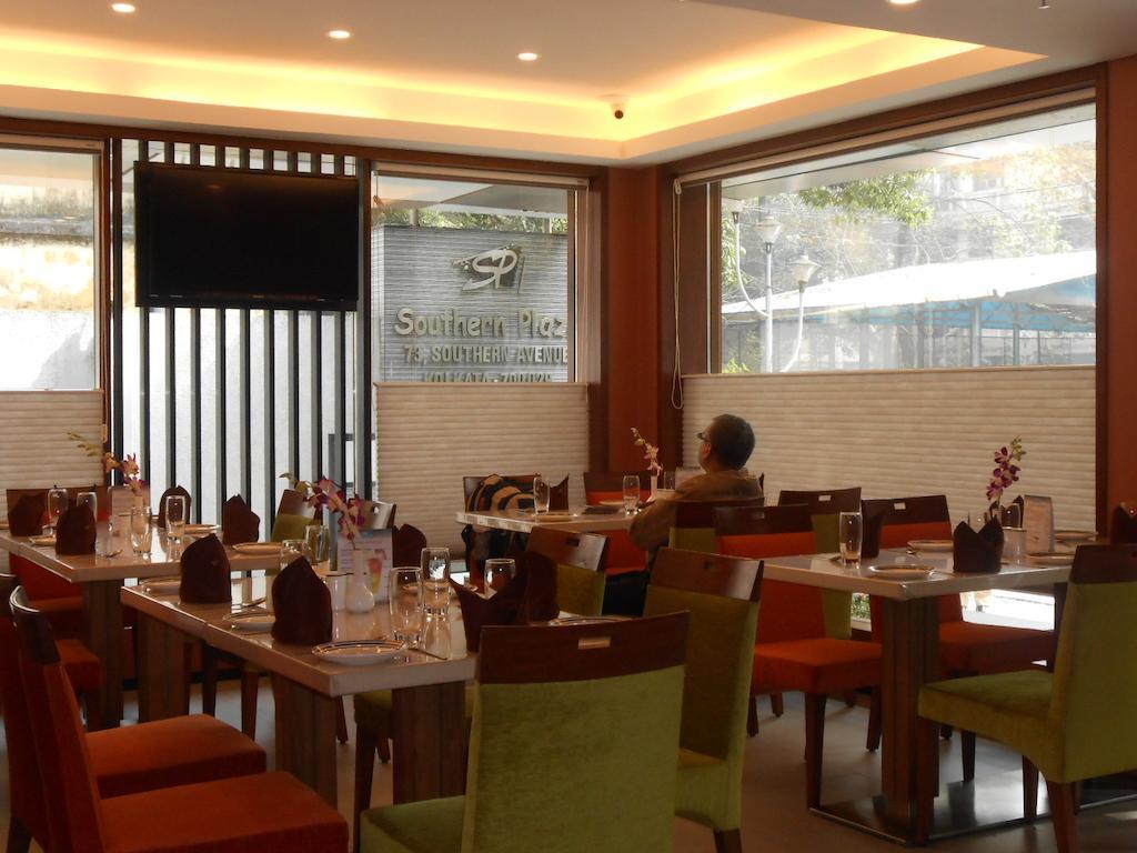 Southern Plaza Kolkata Bagian luar foto